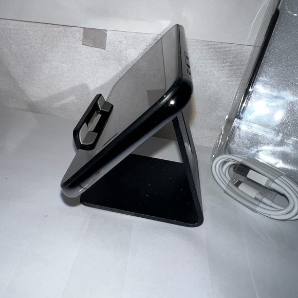 iPhone XS 256GB Space Gray Unlocked - Picture 5 of 7